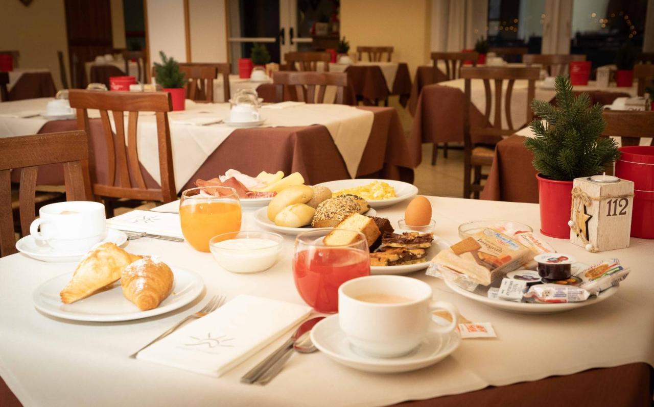 Santa Maria Ad Nives Hotel Каназей Екстериор снимка