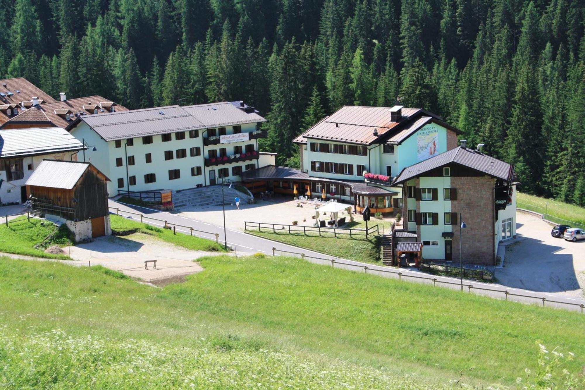Santa Maria Ad Nives Hotel Каназей Екстериор снимка